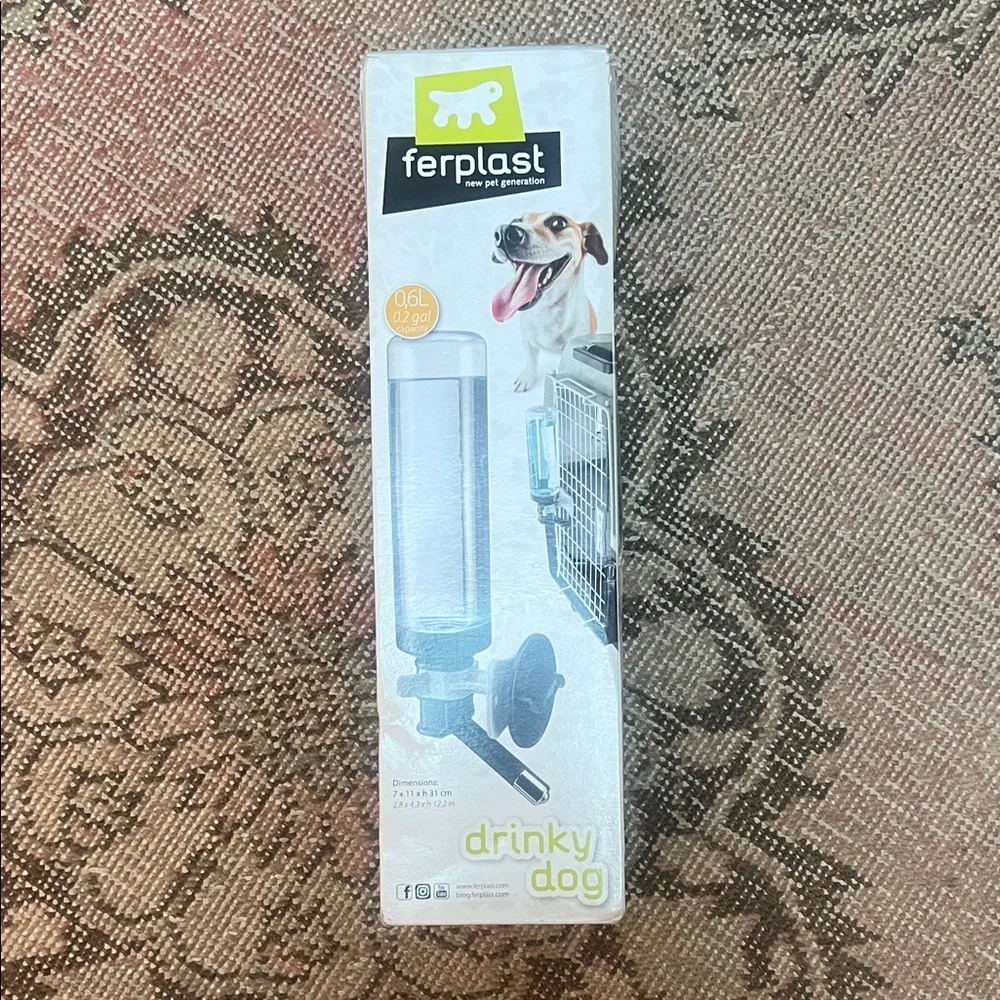 Drinky Dog (0.2 gal) Ferplast Water Dispenser Brand New !!!